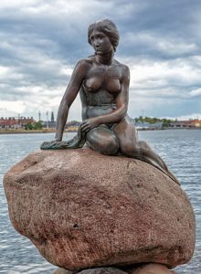 Statue of The Little Mermaid 