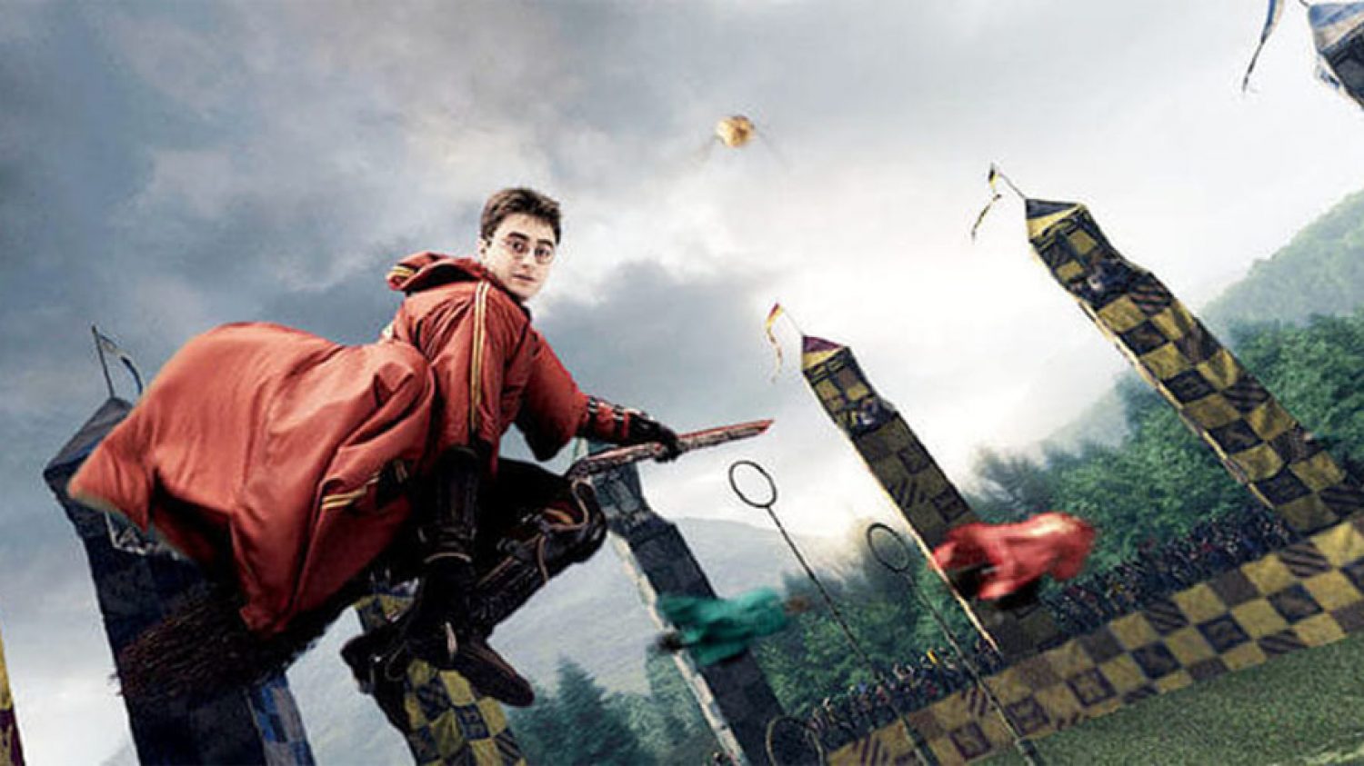 Harry Potter plays Quidditch