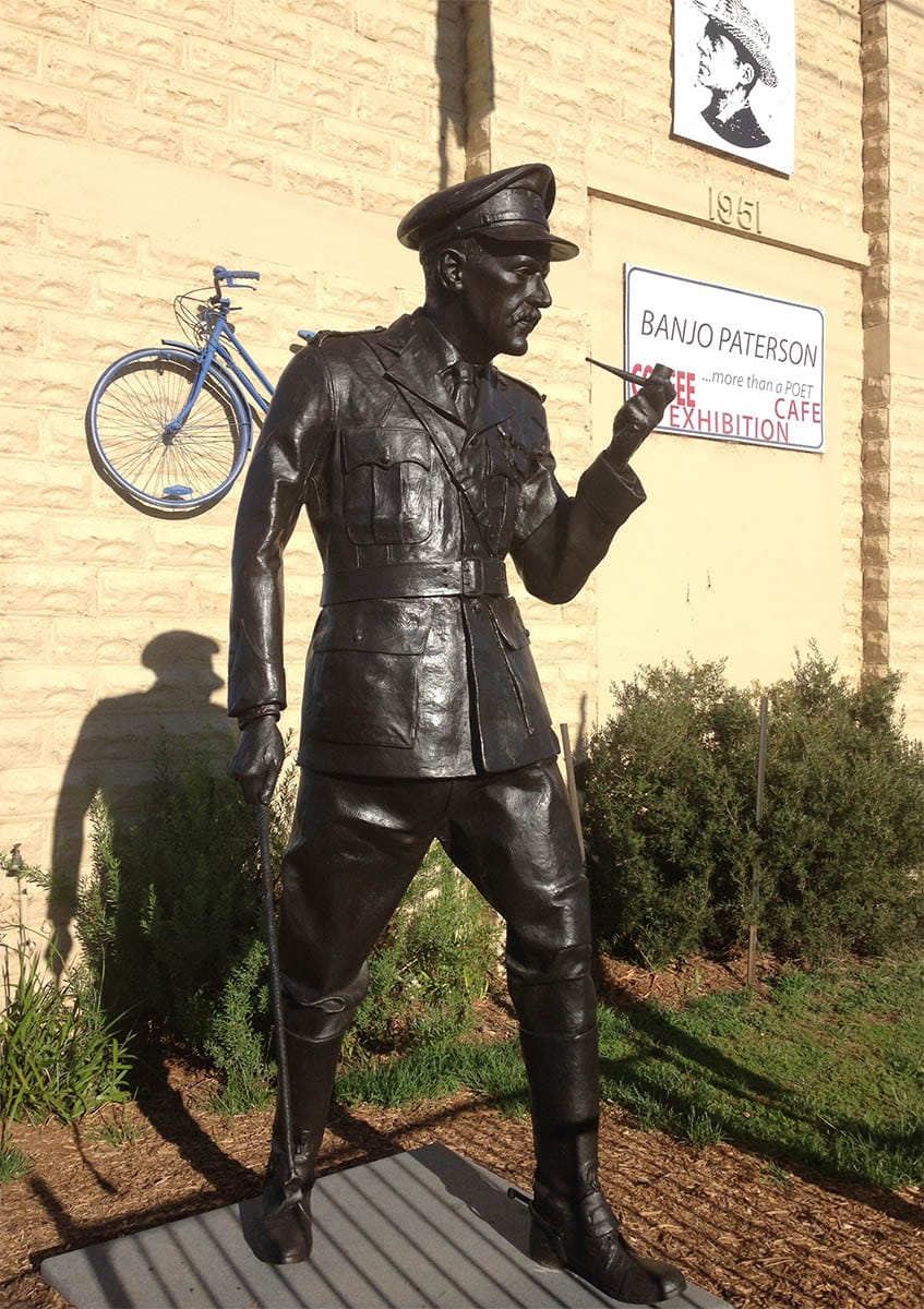 Banjo Paterson statue, Yeoval, NSW