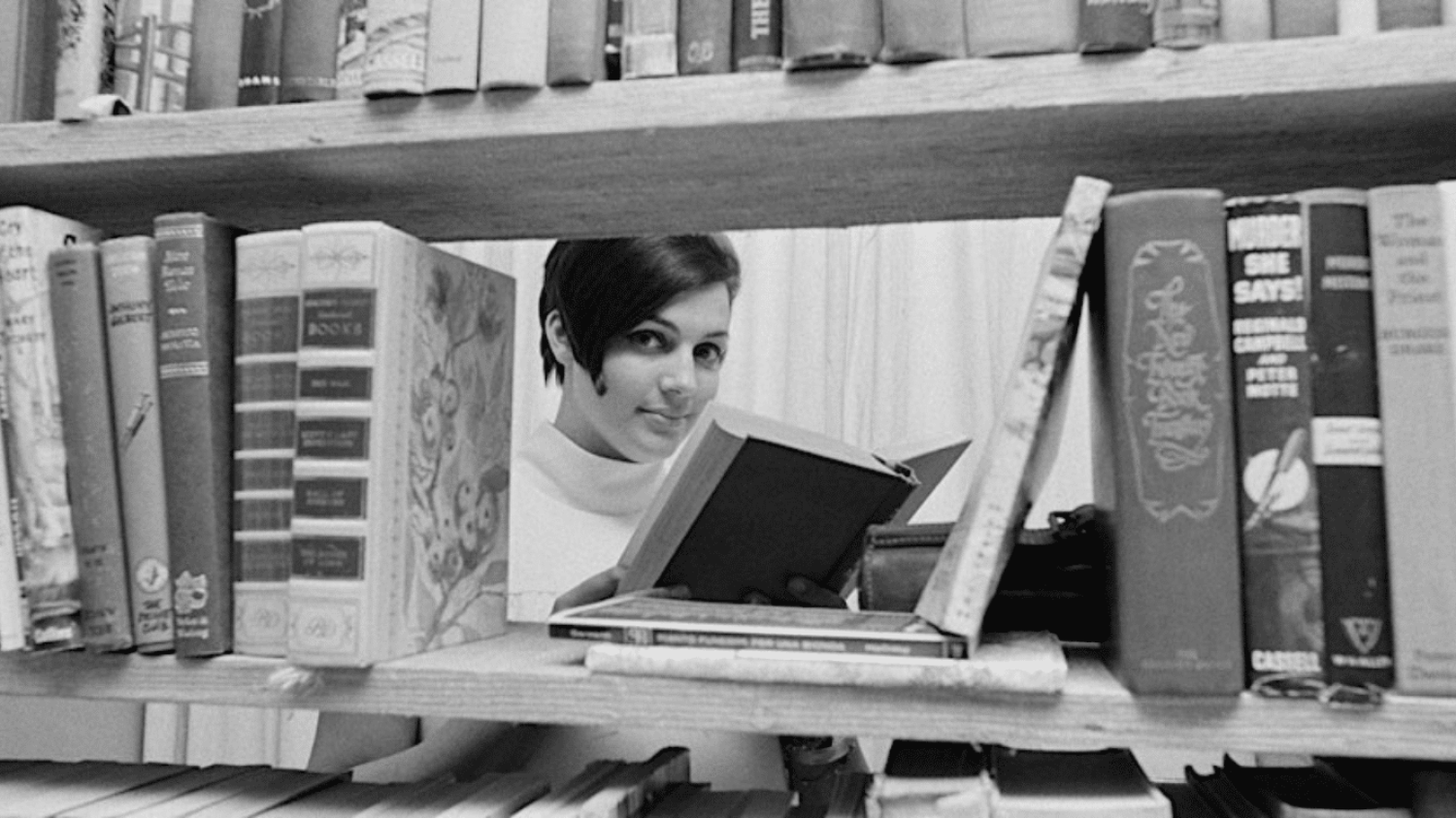 Maggie Tabberer at home in Double Bay, Sydney, 1967 PIX Magazine