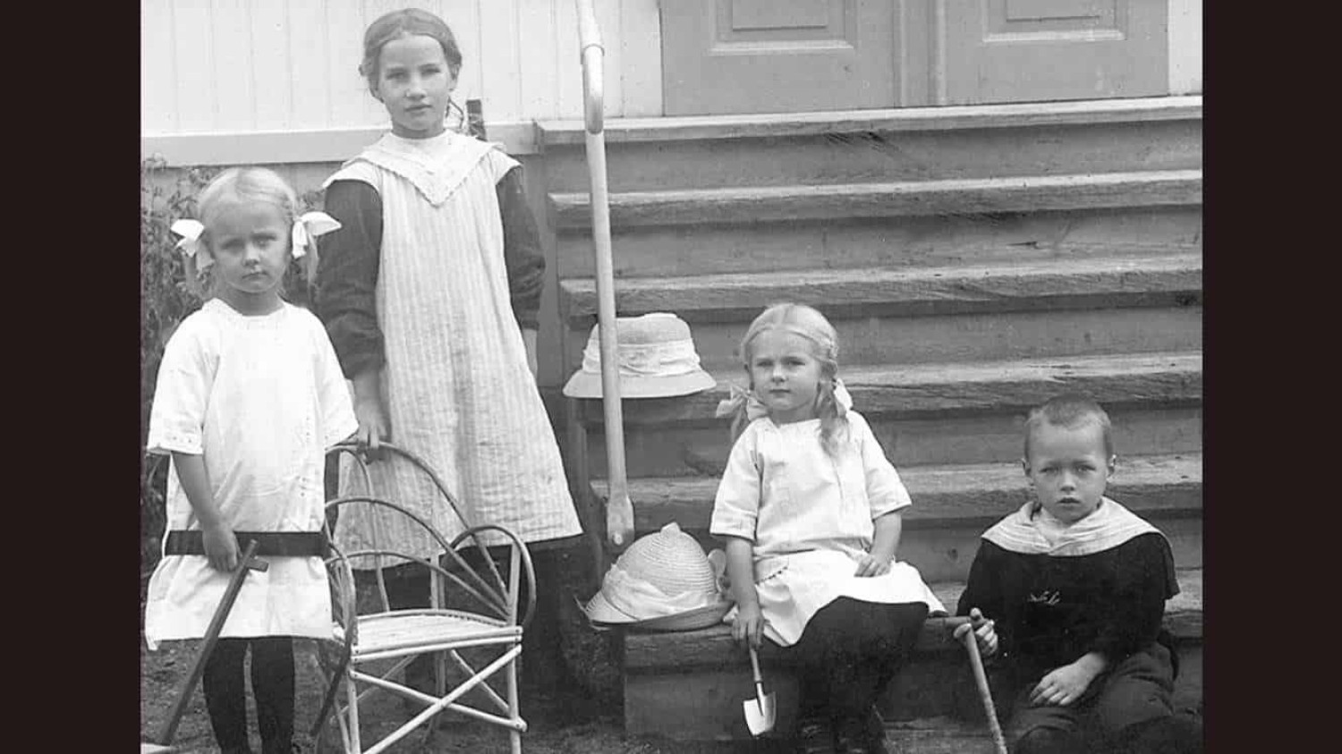 Astrid Lindgren (2nd from right) with her siblings